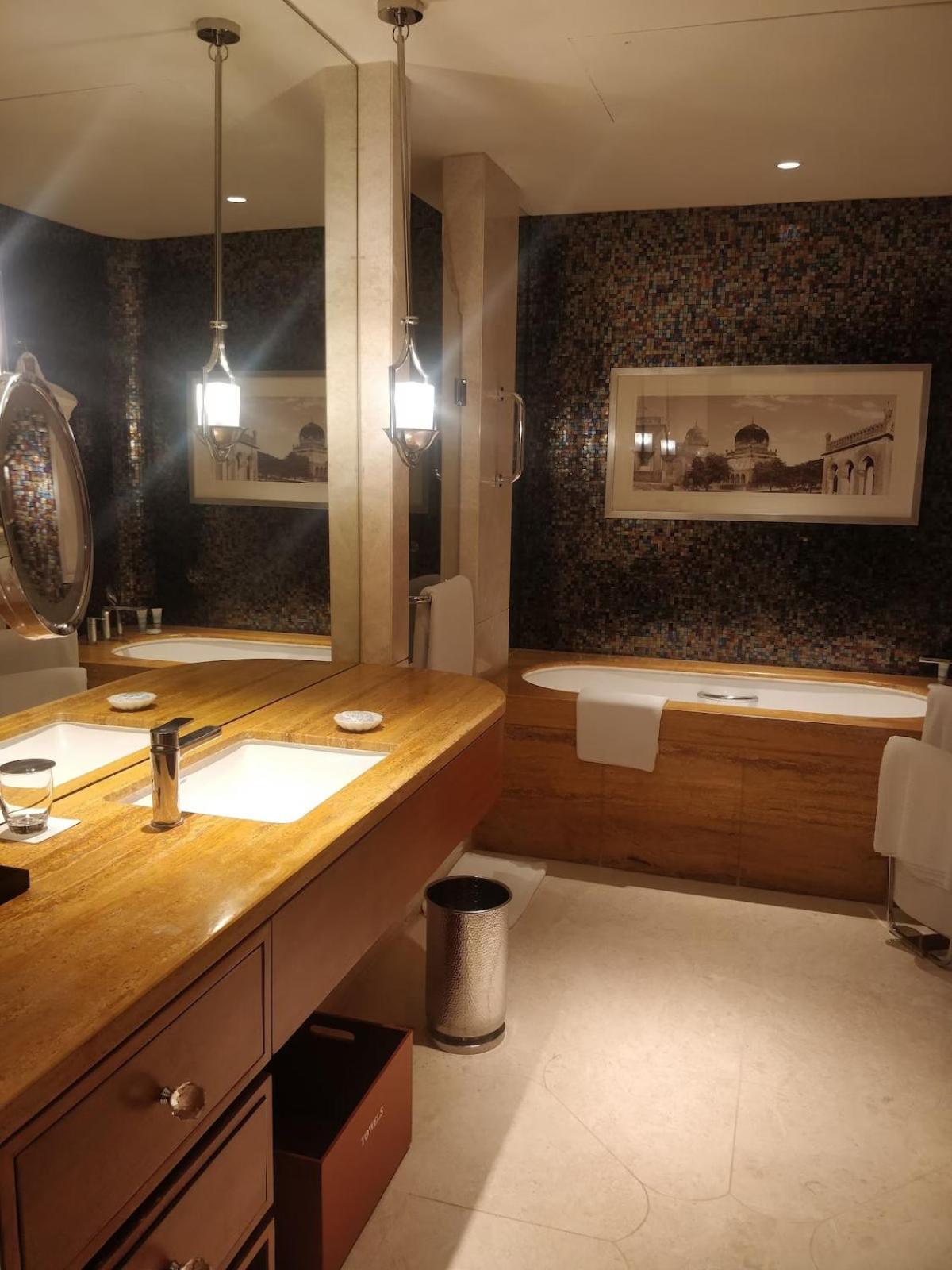 होटल Itc Kohenur, A Luxury Collection Hotel,