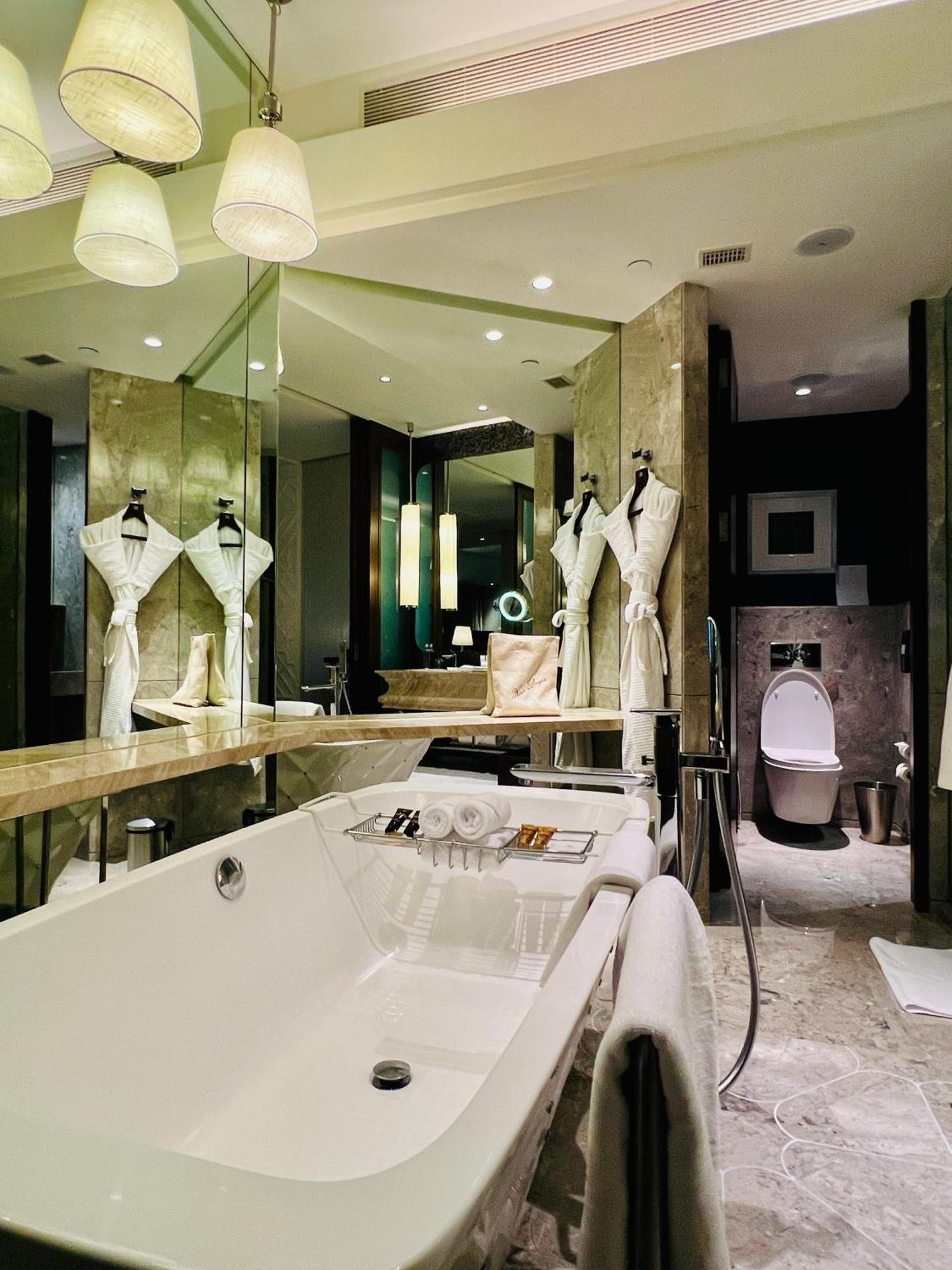 होटल Itc Kohenur, A Luxury Collection Hotel, 5*